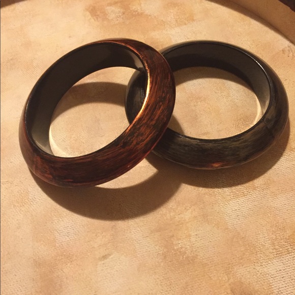 Bracelets - Picture 3 of 3